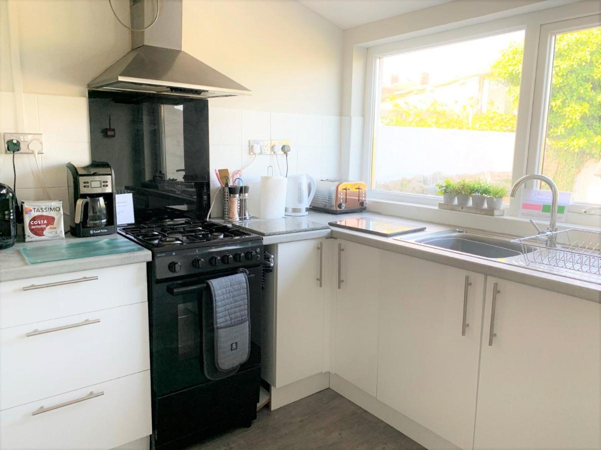 Beach Townhouse - 350 Yard From The Beach! Swansea