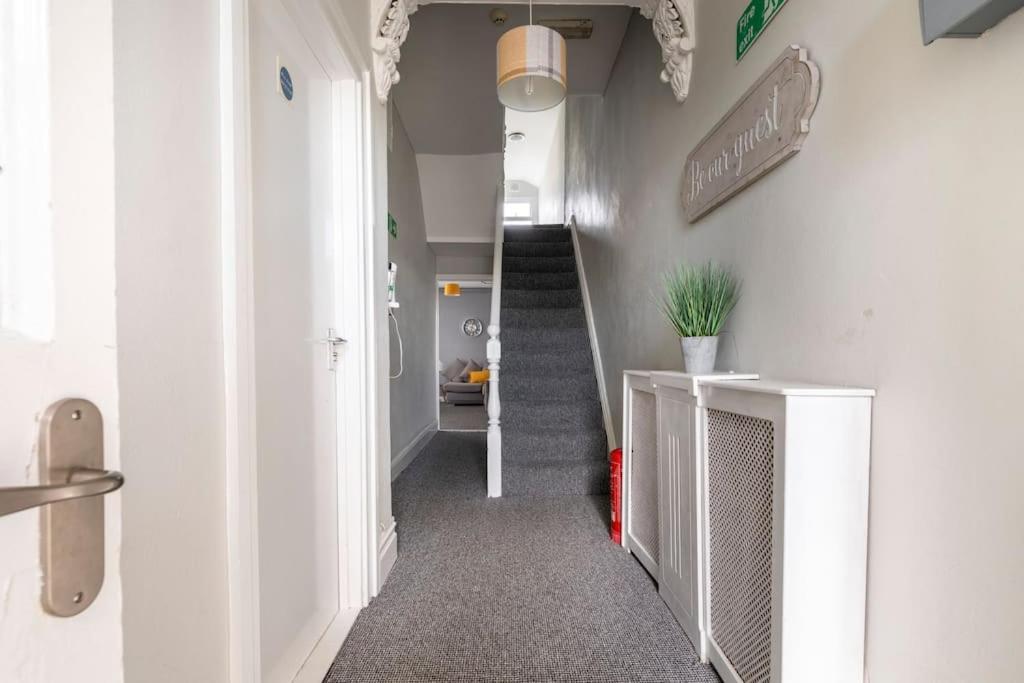 Holiday home Beach Townhouse - 350 Yard From The Beach!