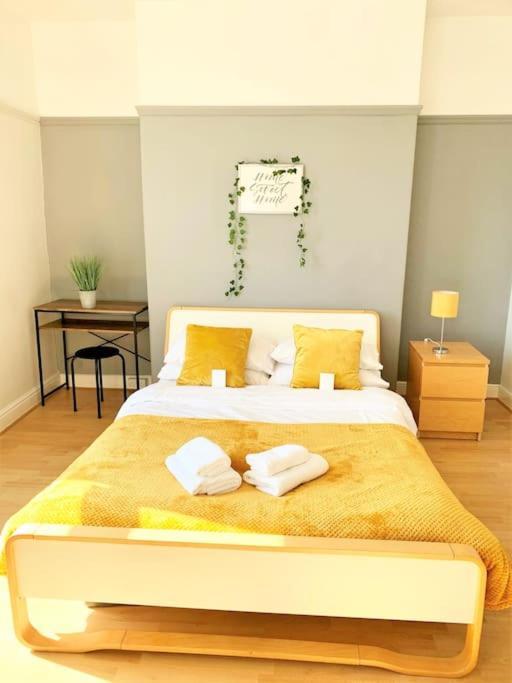 Holiday home Beach Townhouse - 350 Yard From The Beach! *